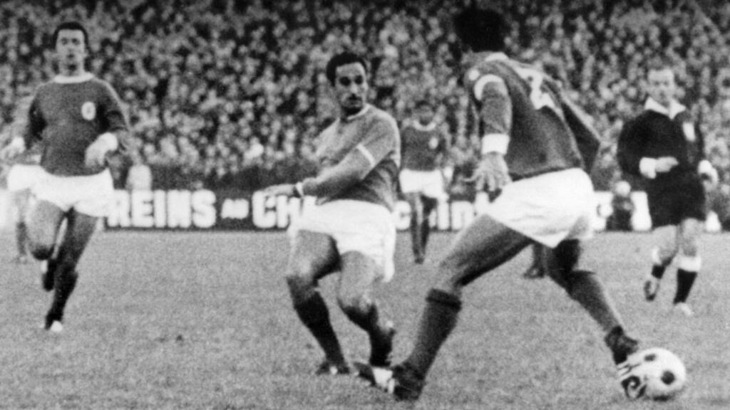 وفاة رشيد مخلوفي "أسطورة كرة القدم الجزائرية ورمز النضال من أجل الاستقلال" عن 88 عاما